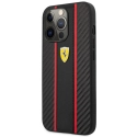 FEHCP14LNMBK - Coque Ferrari iPhone 14 Pro effect carbone et traits rouges